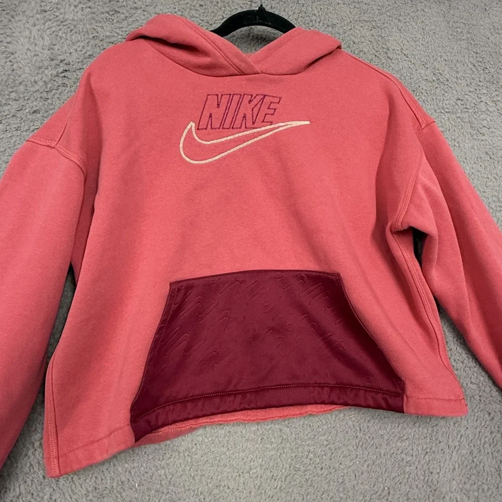 Nike Hoodie Girls XL Pink Fleece Cropped Pullover Swoosh‎ Logo DM8888-622